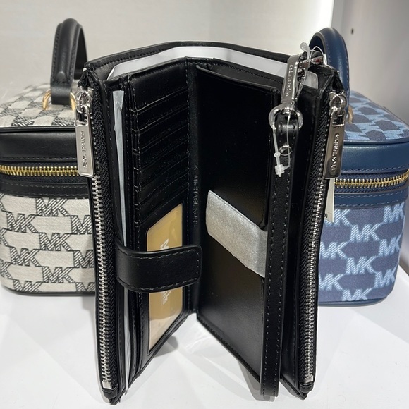 Michael Kors Jaycee Large Zip Pocket Backpack & LG DOUBLE ZIP WRISTLET - Picture 14 of 16